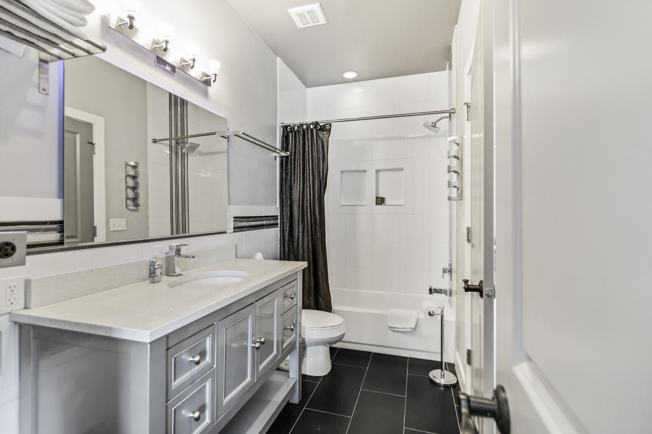 Aspenwood Manor Aparthotel Provo Luaran gambar